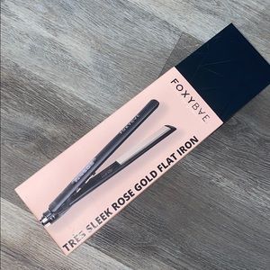 Foxbae rose gold flat iron